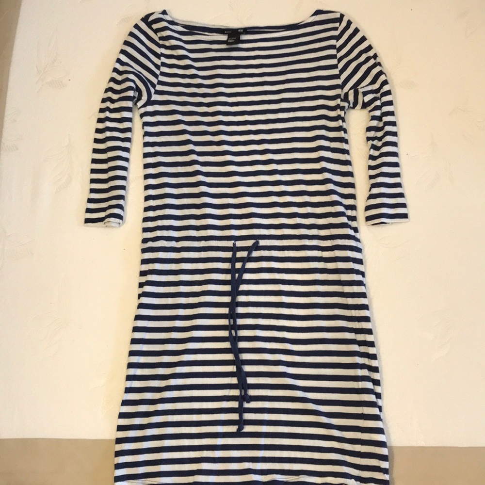 Navy + white 3/4 sleeve t shirt dress
